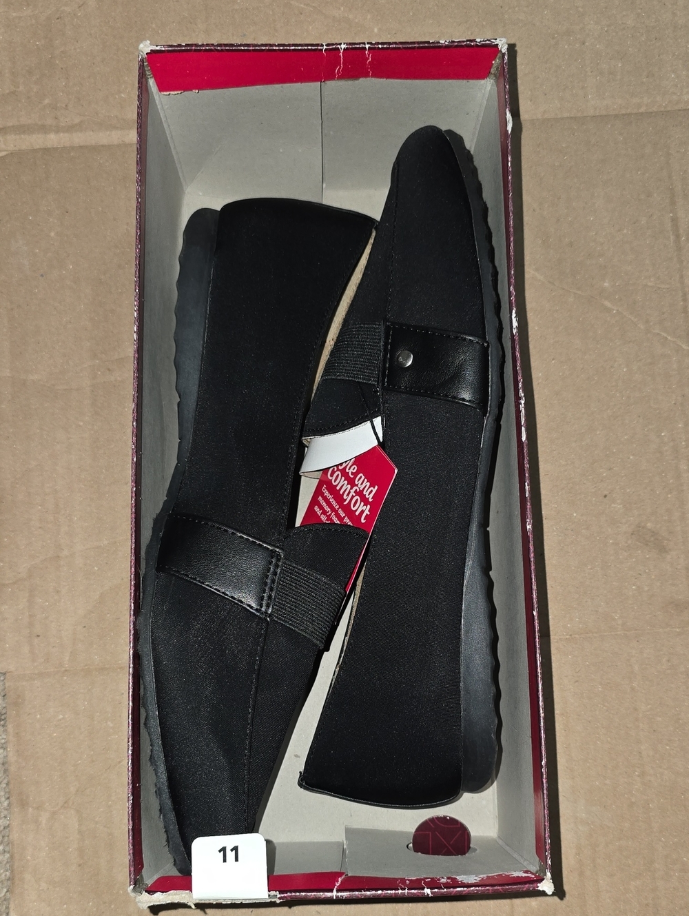 NWT Womens dexflex comfort Black Slip-On Flats Size 11